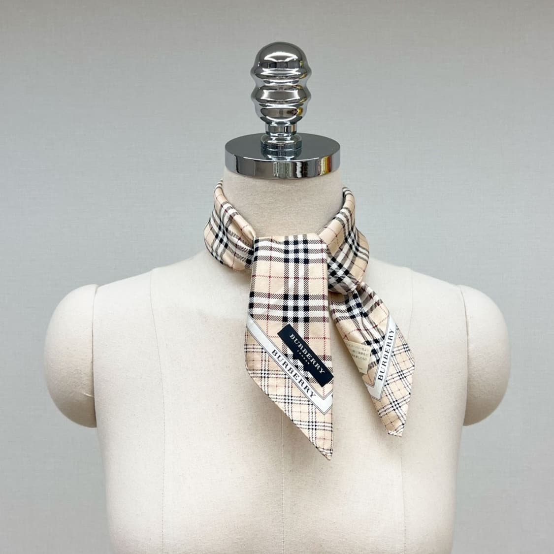 (새상품) burberry/ 버버리 쁘띠스카프 손수건 상품이미지8