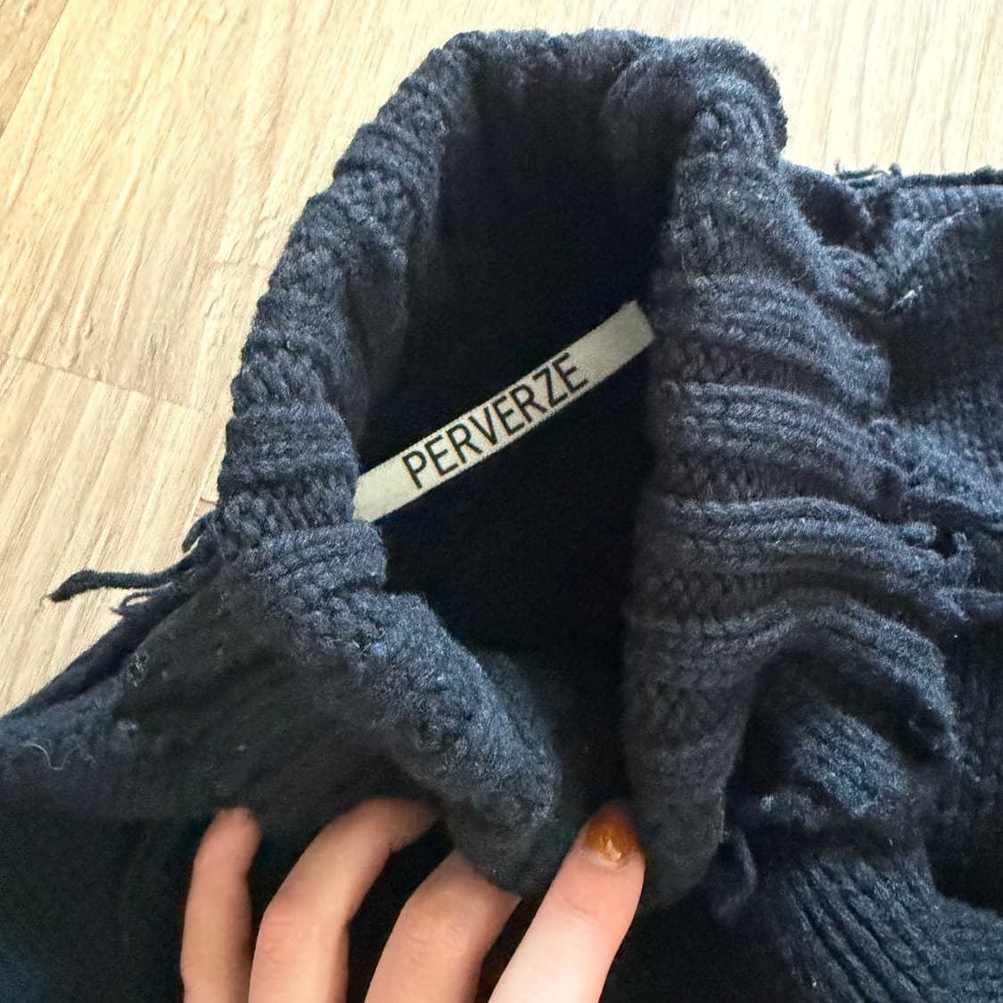 [PERVERZE] crash turtle sleeveless knit 상품이미지5