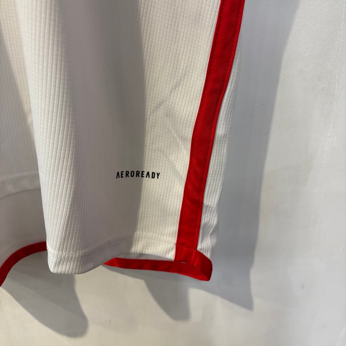 아디다스 바이에른 뮌헨 김민재 슬림핏 유니폼 상품이미지4