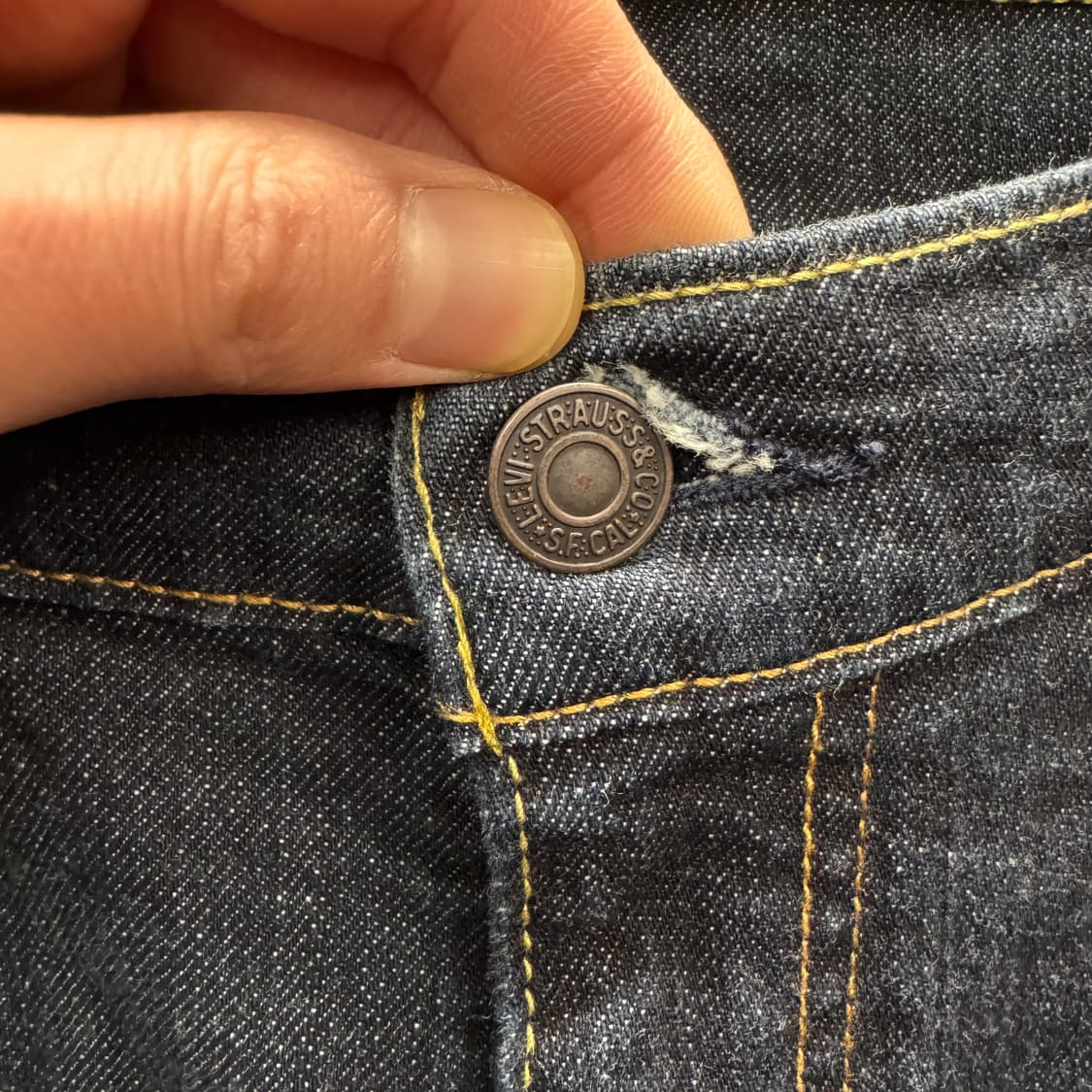 리바이스 505 데님 팬츠 레귤러 스트레이트 핏 진청 상품이미지5