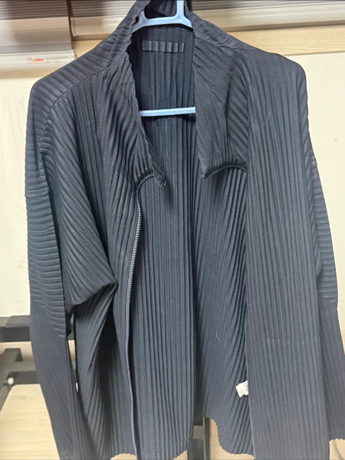 이세이미야케 옴므플리세 집업 네이비 3사이즈 상품이미지3