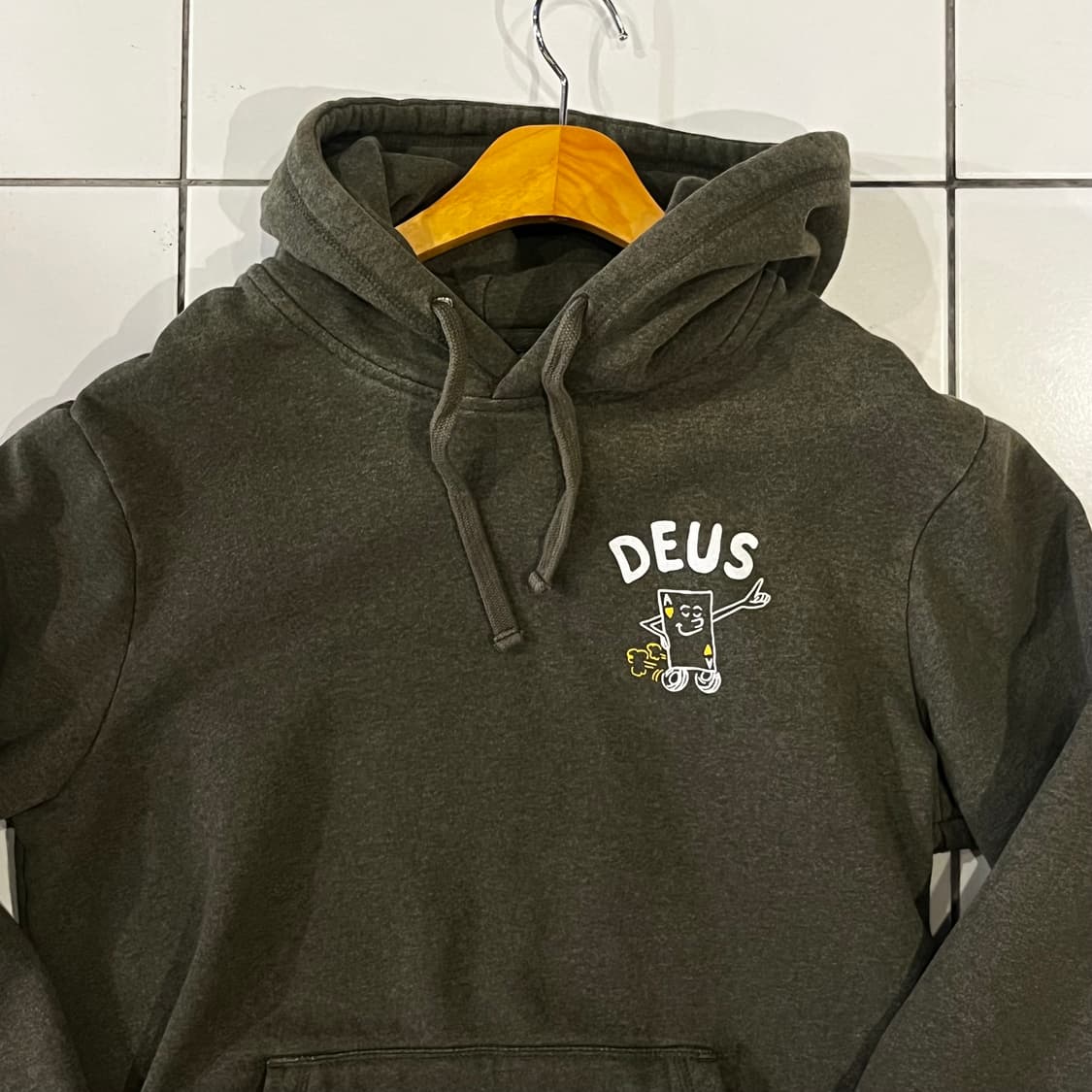 데우스엑스마키나 후드티 M 상품이미지1