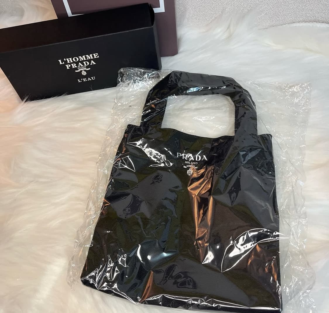 프라다 르옴므 에코백 블랙 상품이미지6