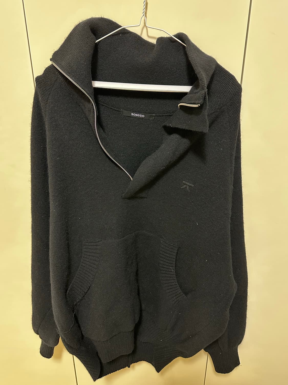 송지오 x 배정남 하이넥 니트 집업 상품이미지9