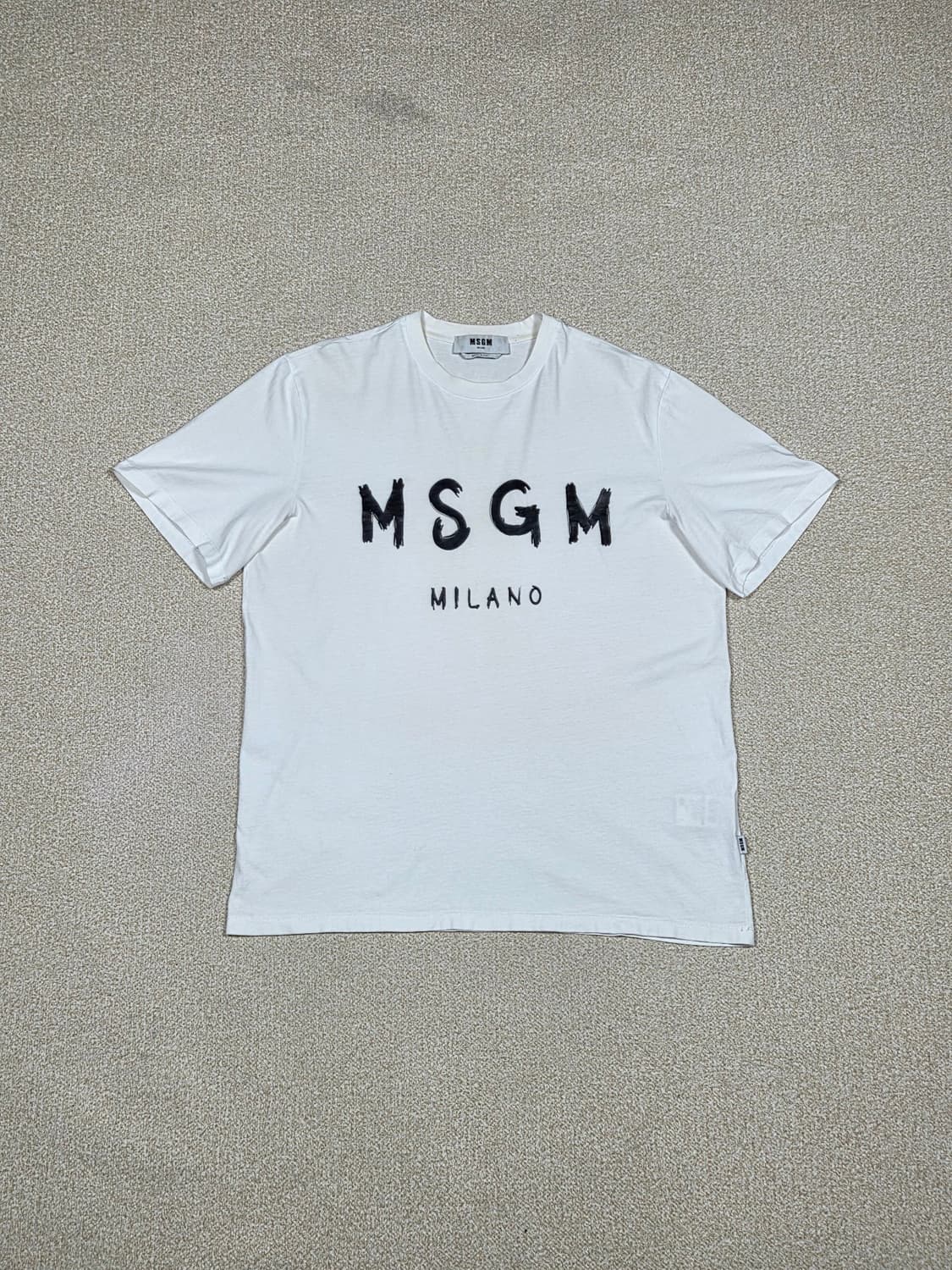[MSGM] 브러쉬 로고 반팔 티셔츠 | S00482 상품이미지1