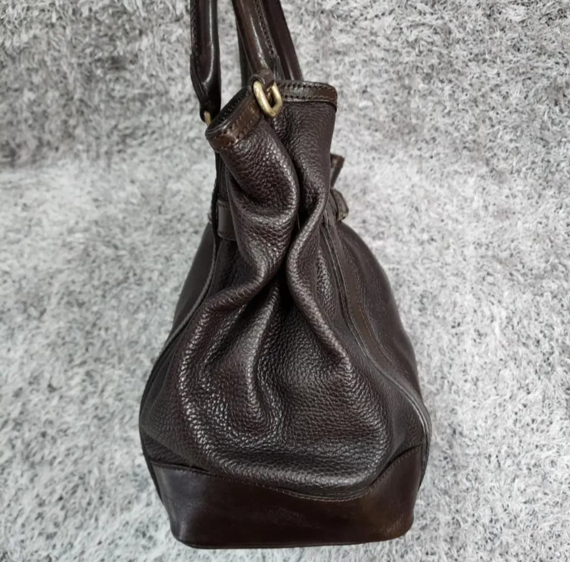 버버리 레더 토트백 상품이미지3