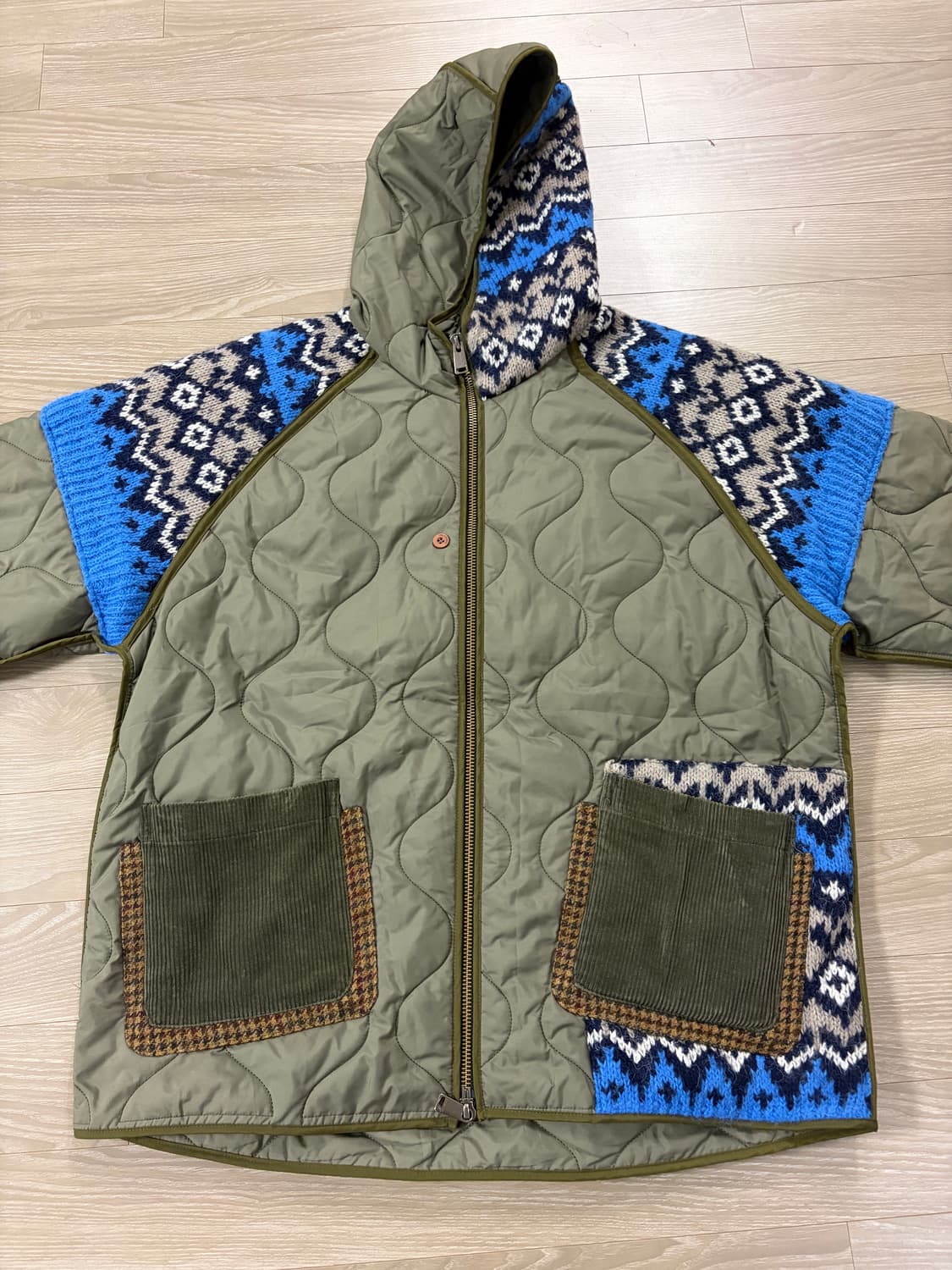 앤더슨벨 니트 패치 퀄티드 자켓 판매합니다. 상품이미지2