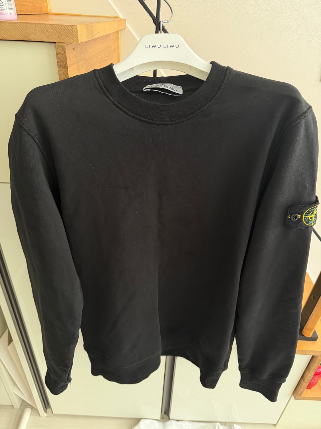 25ss 스톤아일랜드 맨투맨 블랙 M 상품이미지1