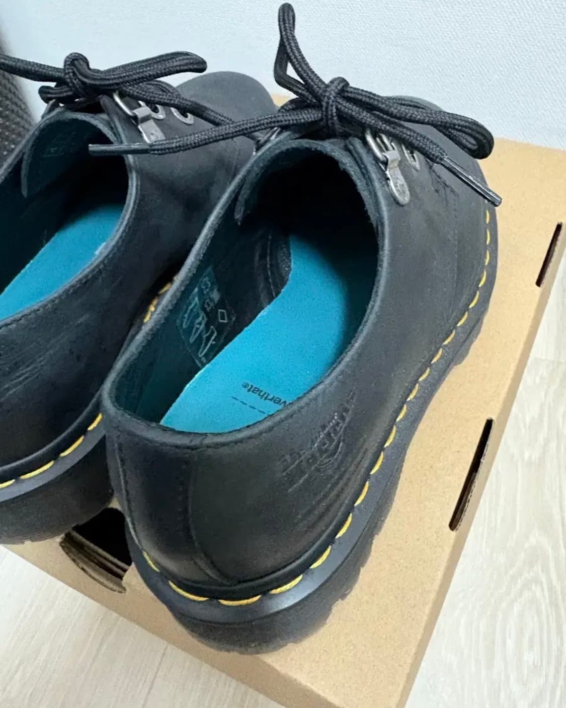 닥터마틴 x 디스이즈네버댓 1461 왁스드 풀 그레인 블랙 230 상품이미지3