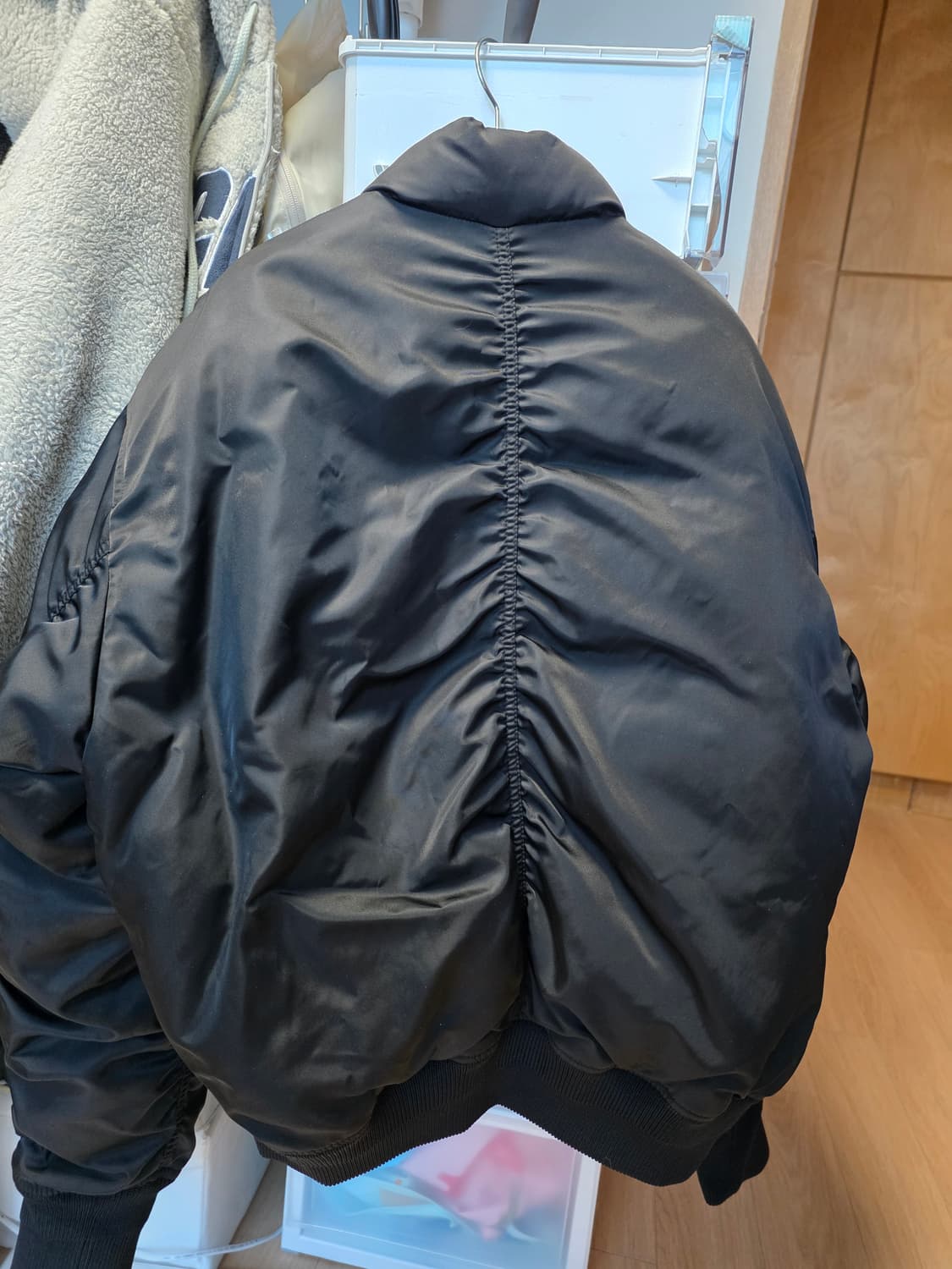 쿠어 스탠드 칼라 넥 다운 푸퍼 L사이즈 상품이미지4