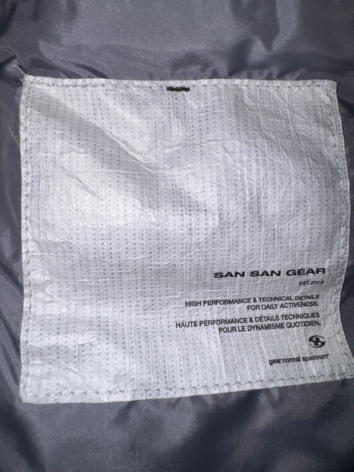 산산기어 24fw 서픽스 푸퍼자켓 그레이 경량패딩 (+ 리브드 롱슬리브) 상품이미지5