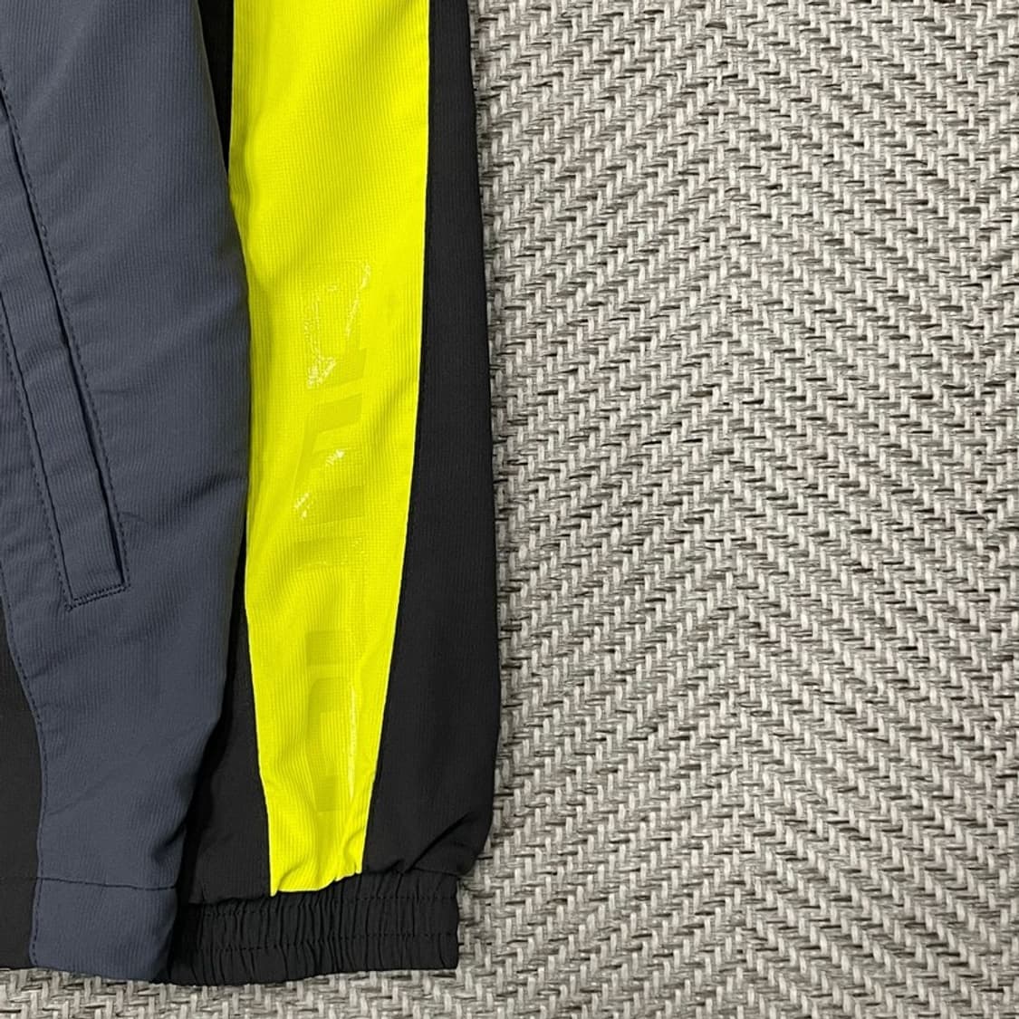 푸마 배색 바람막이 v0044 상품이미지5