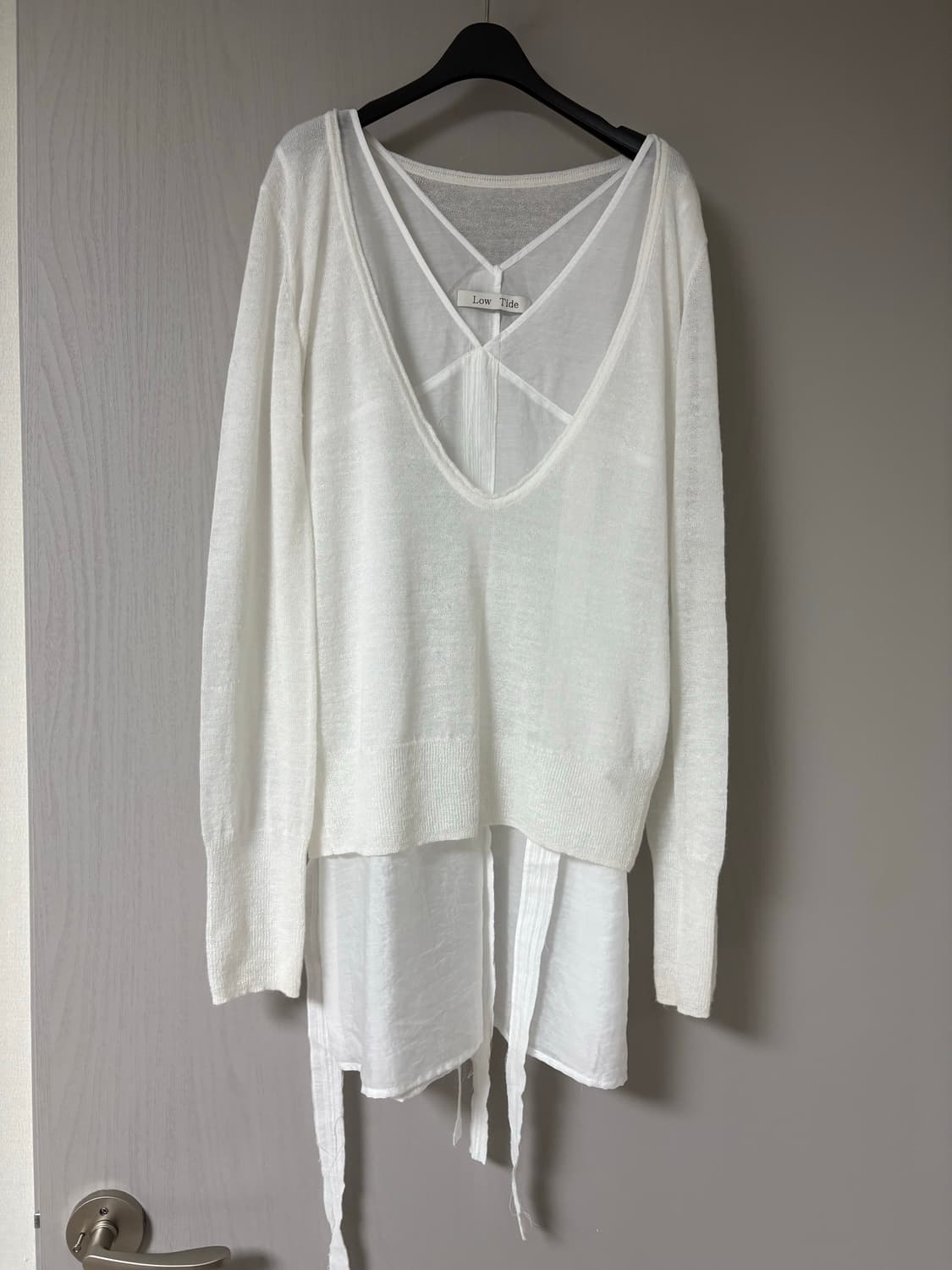 로우타이드 브이넥 니트 탑/ DEEP V-NECK ALPACA KNIT  상품이미지4