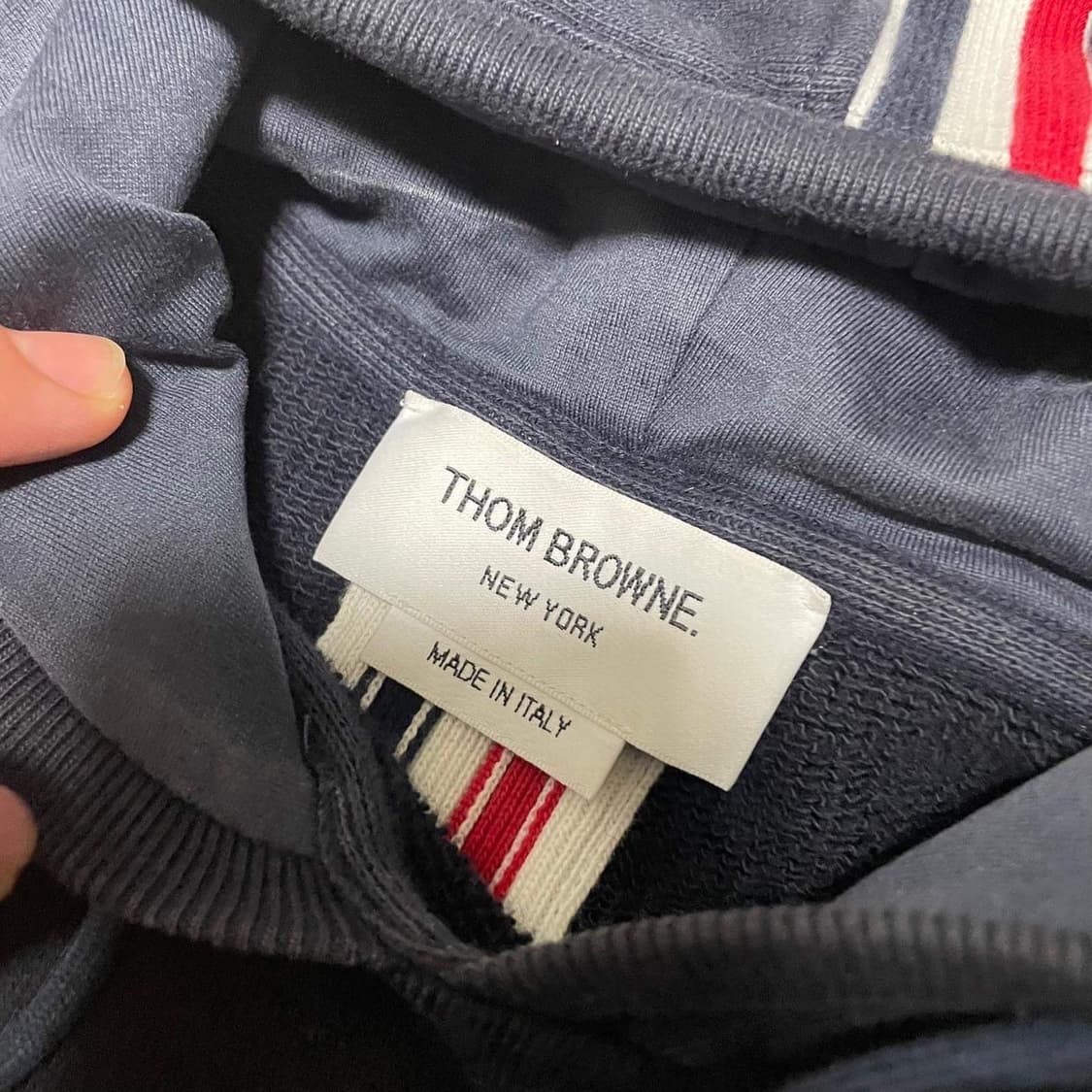 톰브라운 백삼선 후드티 2사이즈 상품이미지2