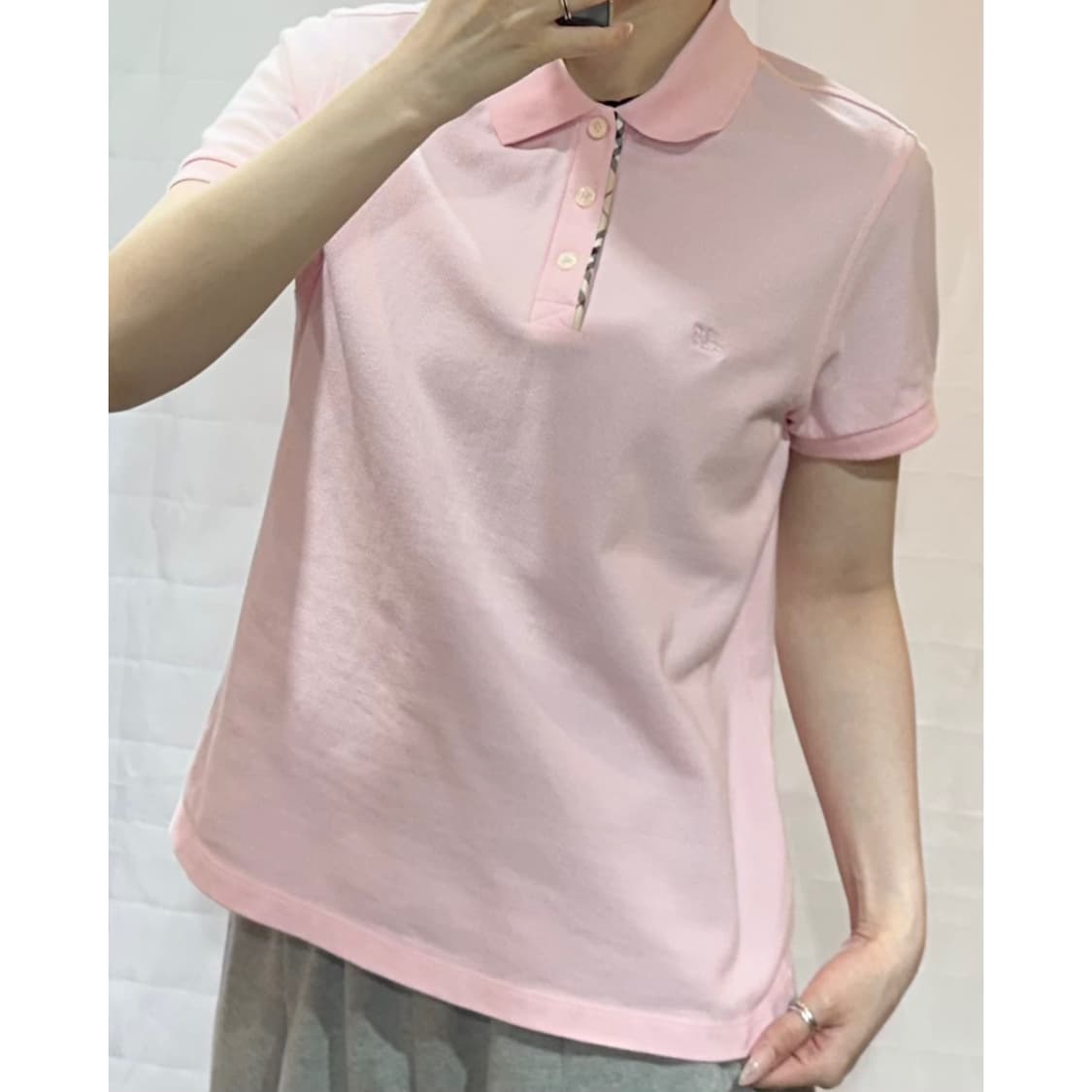 버버리 베이비핑크 반팔 카라티 상품이미지1