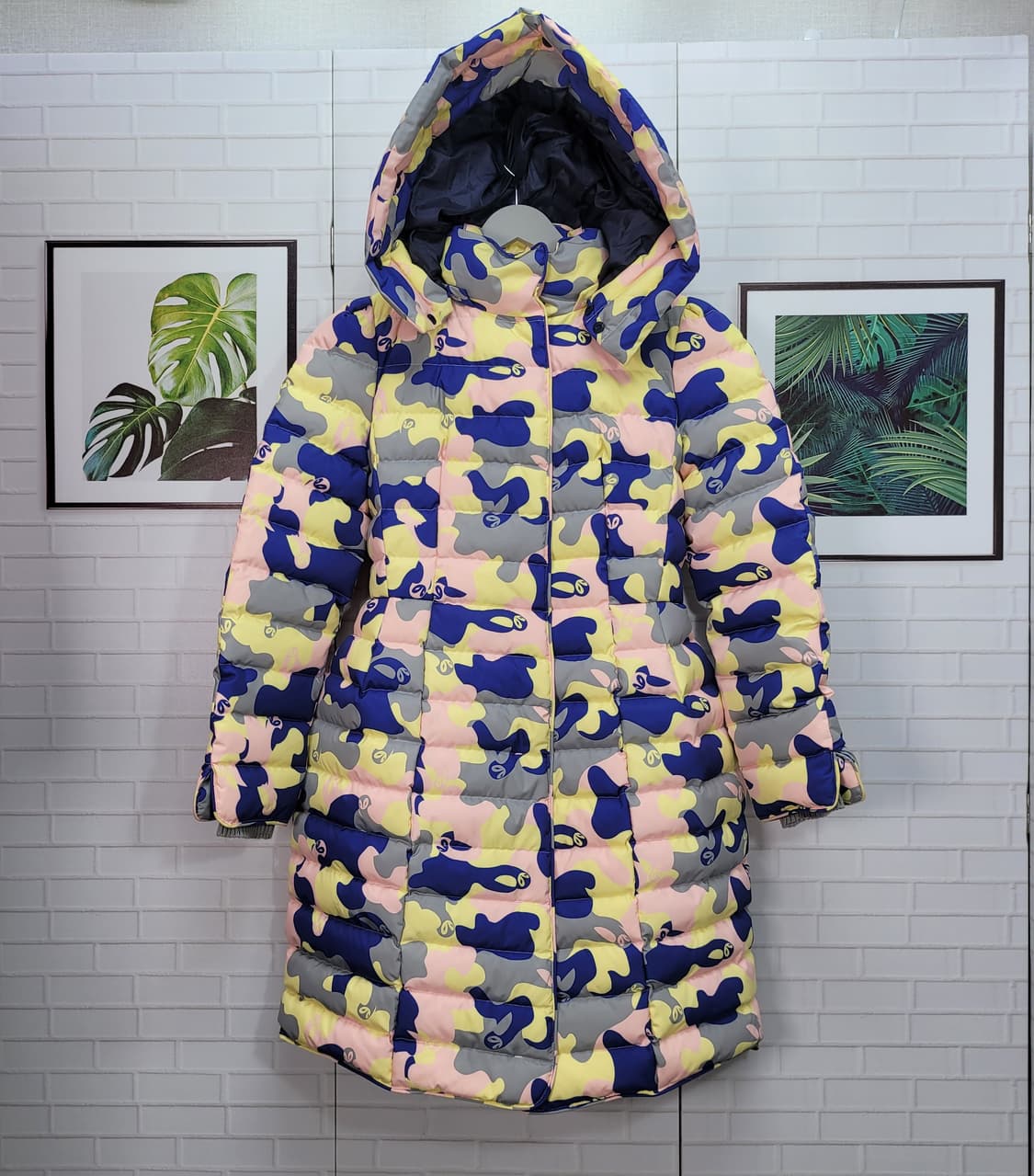 럭키슈에뜨 카모플라쥬 패턴 오리털 롱 패딩 코트 36사이즈 상품이미지4