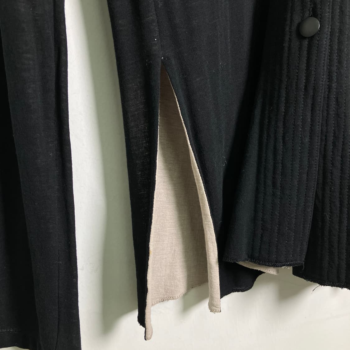 이세이미야케 FETE 블랙 가디건  상품이미지7