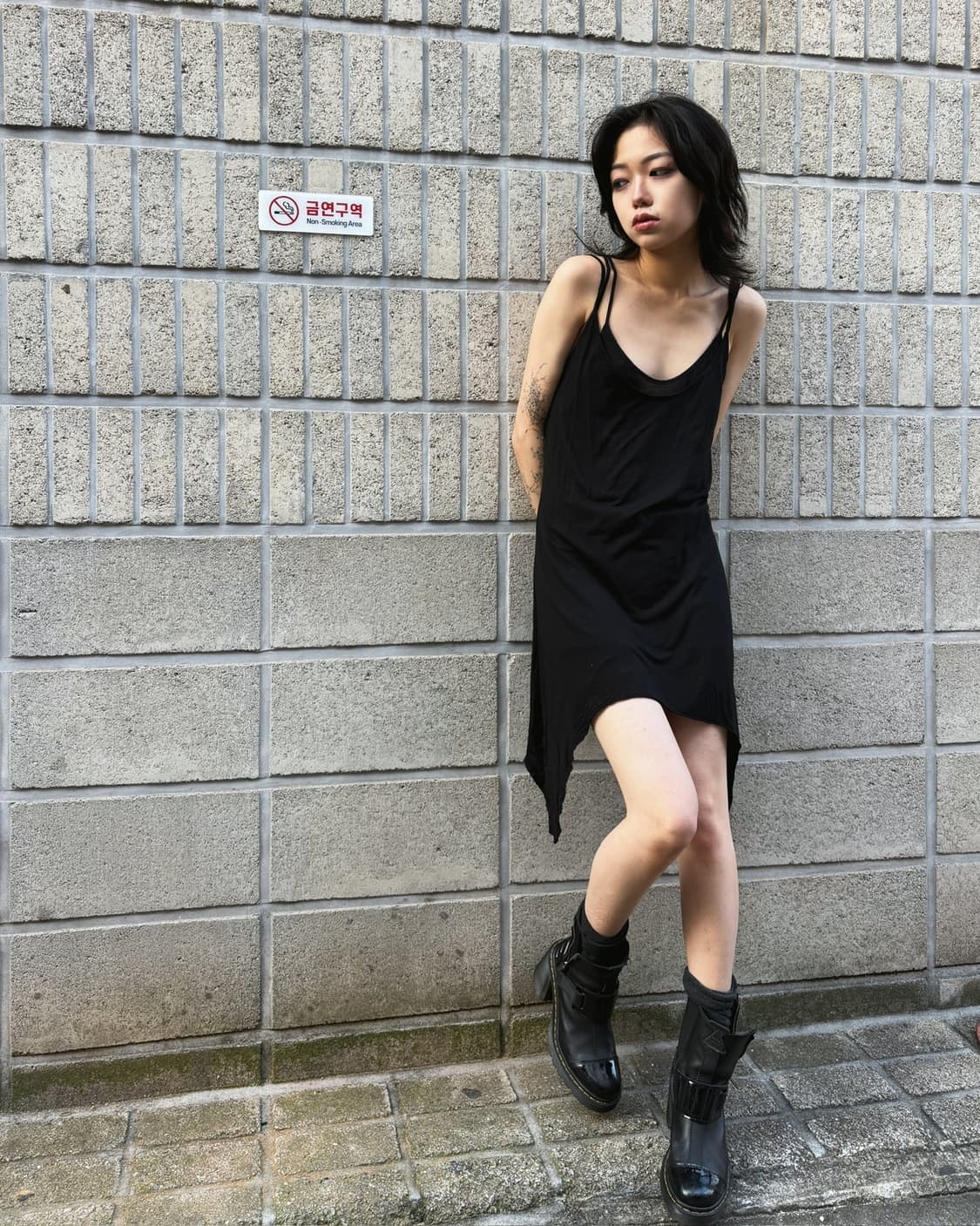 LGB 스트랩 슬리브리스 디테일 원피스 상품이미지4