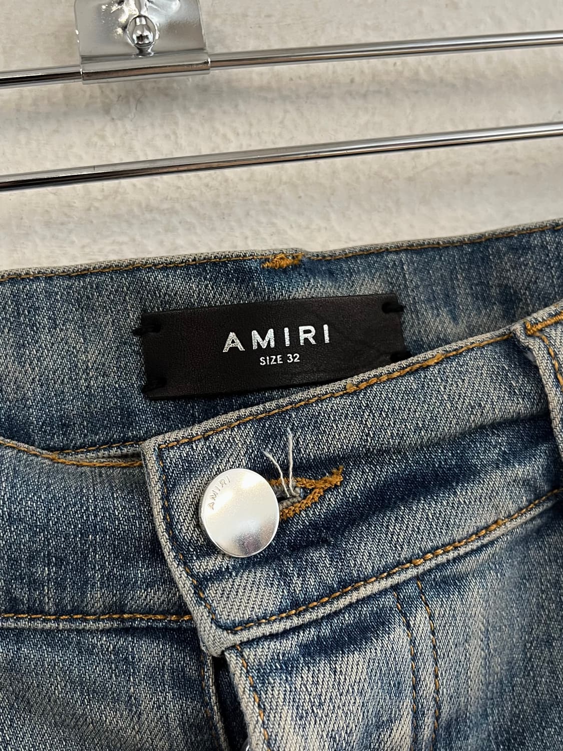 아미리 반다나 스타 패치 데님 팬츠 상품이미지3