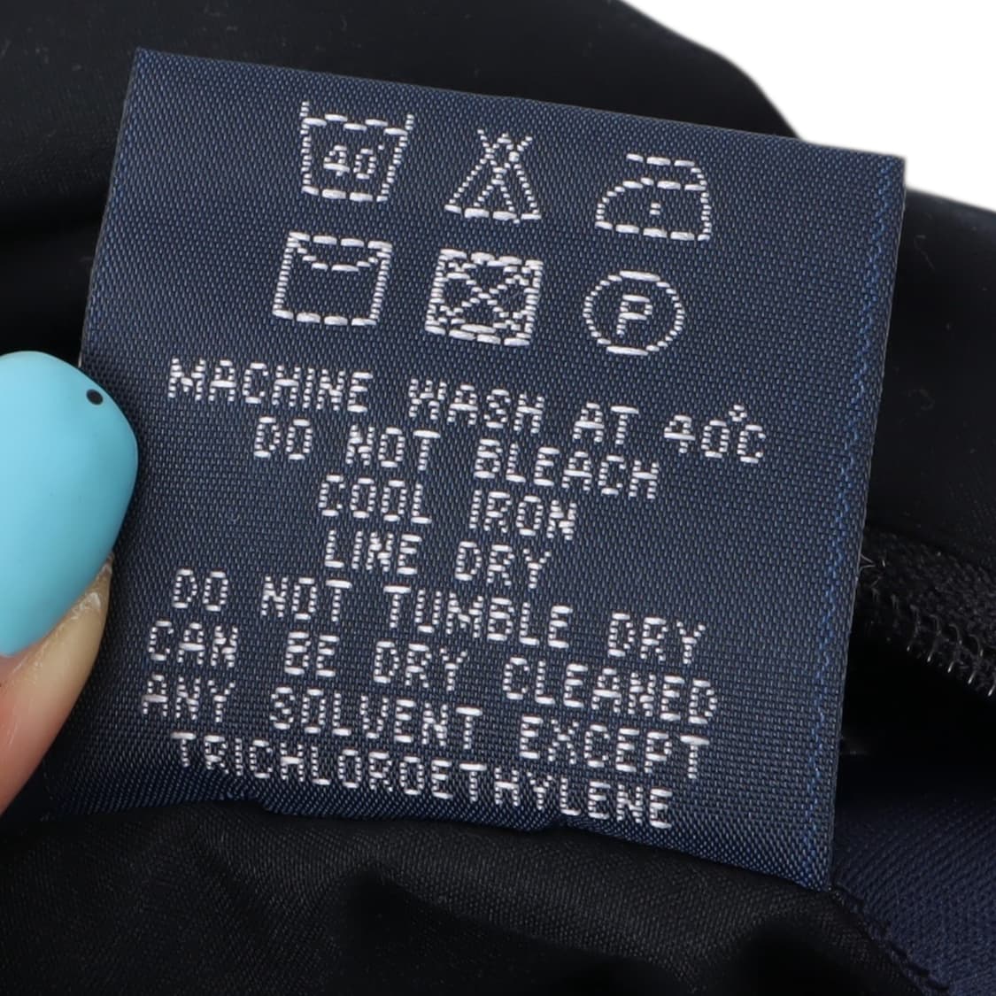 버버리 리버시블 노바체크 나일론 베스트 상품이미지9