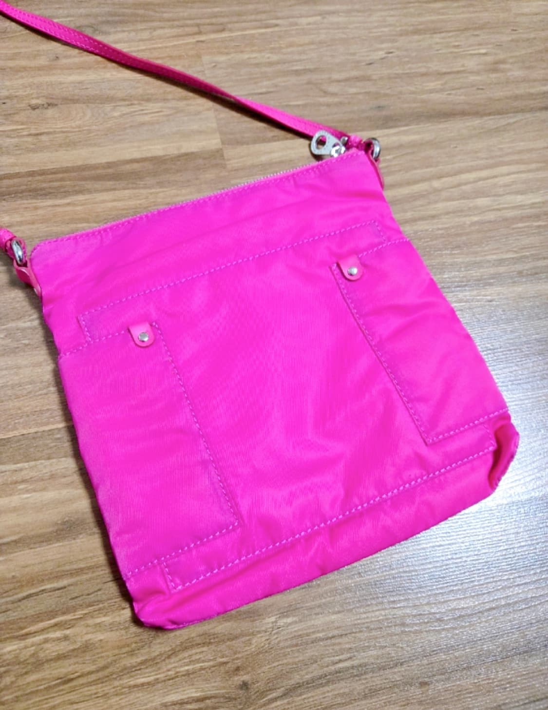 마크 바이 마크 제이콥스 프레피 나일론 크로스바디 백 - 푸시아 상품이미지2