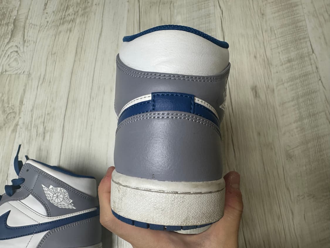 조던 1 미드 시멘트 그레이 트루 블루 상품이미지5