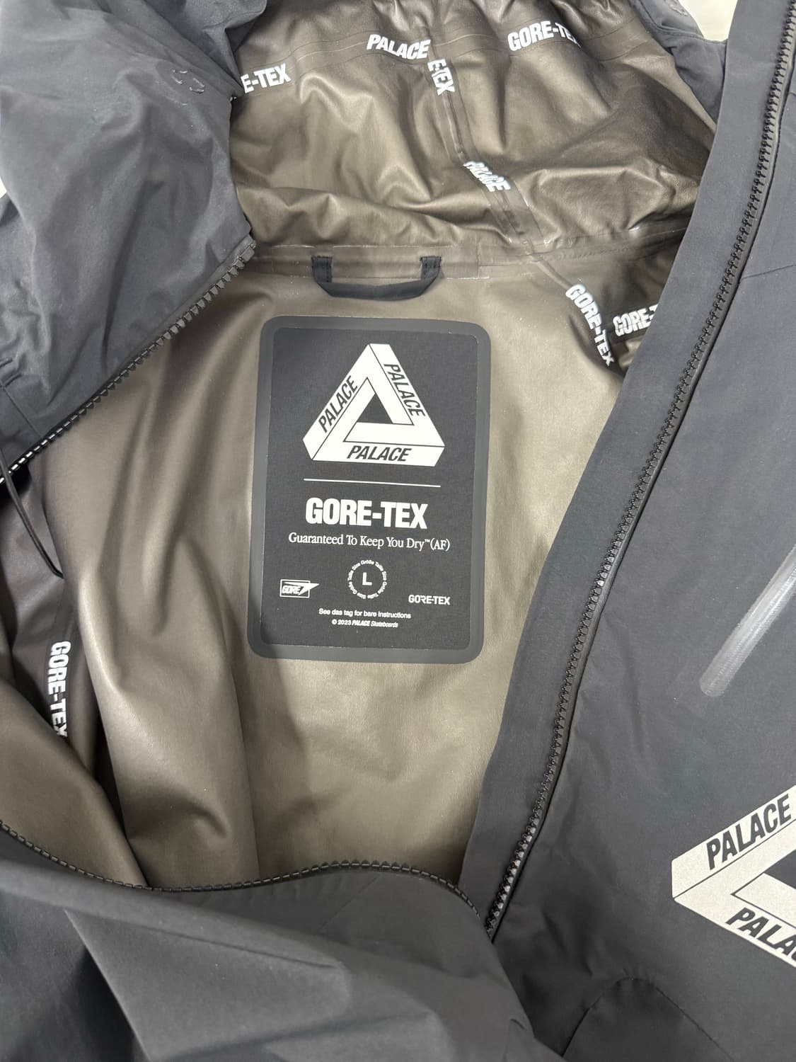 23fw 팔라스 고어텍스 자켓 상품이미지4