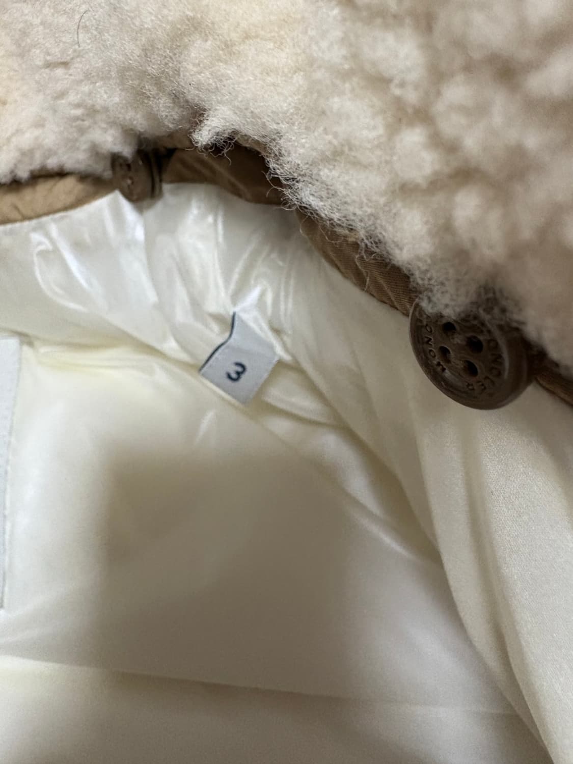 몽클레어 아미 올란도 패딩 상품이미지4