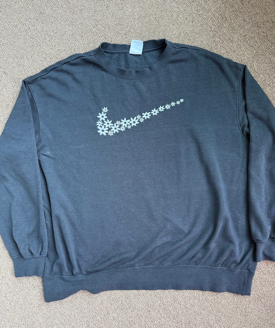 Nike Flower Long Sleeve 나이키 플라워 로고 롱 슬리브 상품이미지2