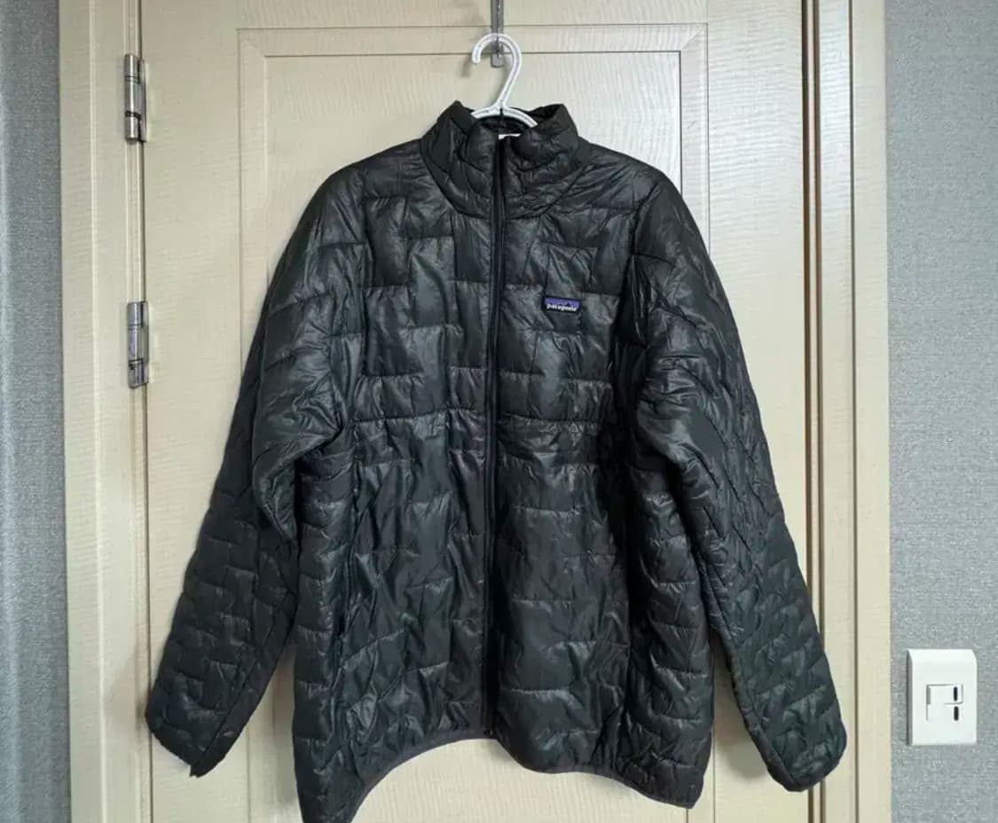 파타고니아 마이크로 패딩 L 사이즈 그레이 색상  하자 없이 상태 좋아요 상품이미지1