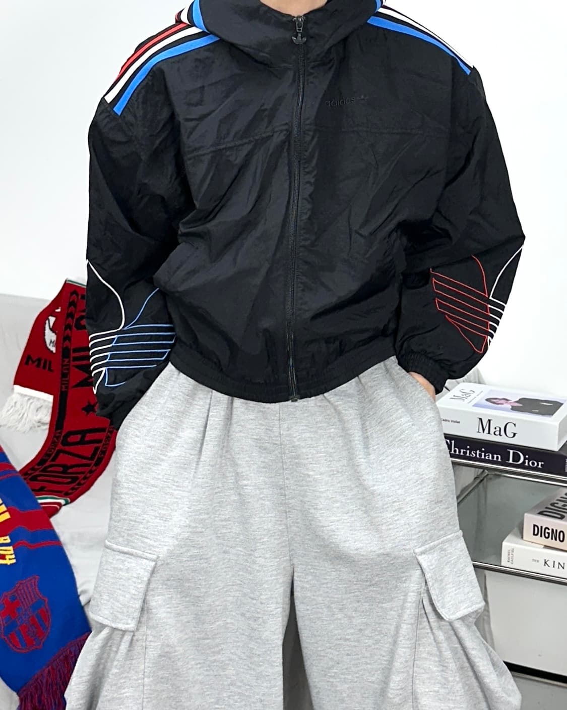 아디다스 블랙 소매 로고 크롭 바람막이 XL 상품이미지1