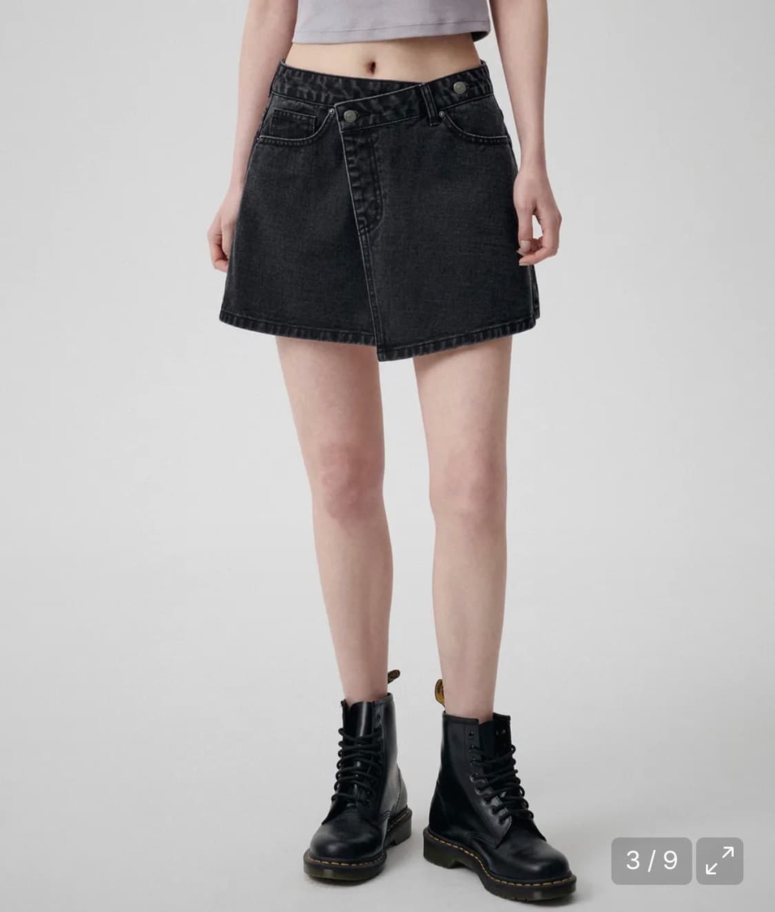 무신사스탠다드 데님 미니 랩 스커트 워시드블랙 상품이미지2