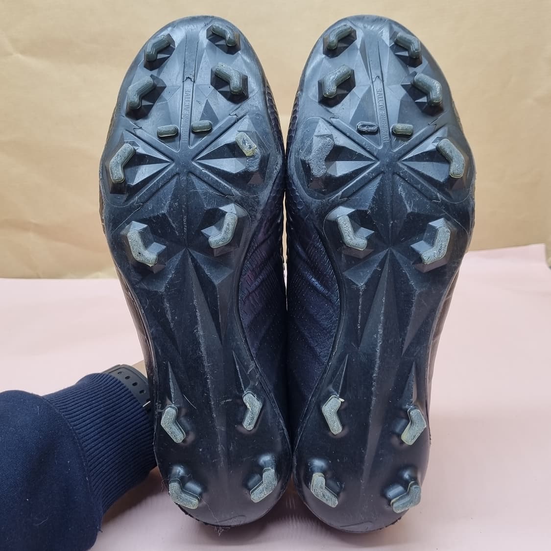 나이키 팬텀 베놈 축구화 270 상품이미지3