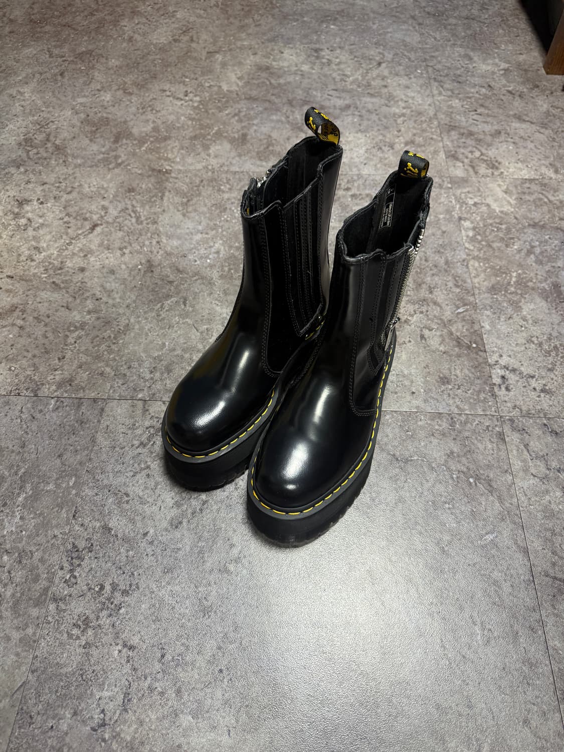 닥터마틴 하이 zip 250 상품이미지1