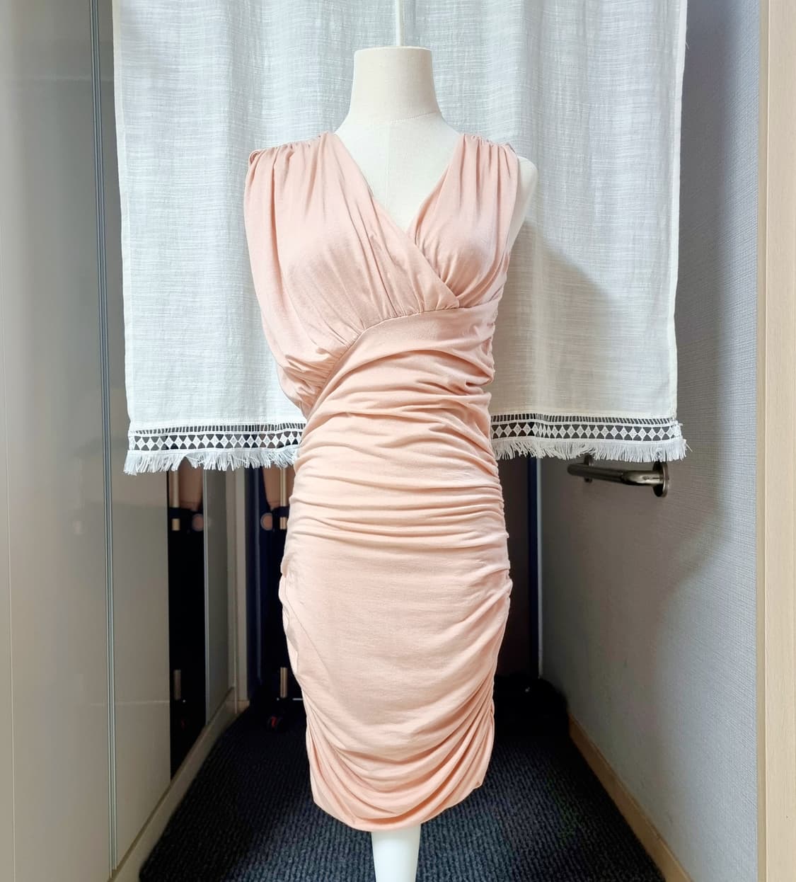 언발란스 셔링 스판 원피스 (44-날씬55) 시착만 상품이미지1