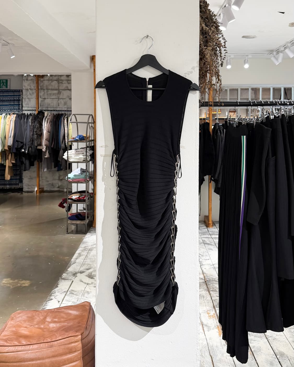 디온 리 블랙 브레이디드 립 니트 미니 드레스 상품이미지1