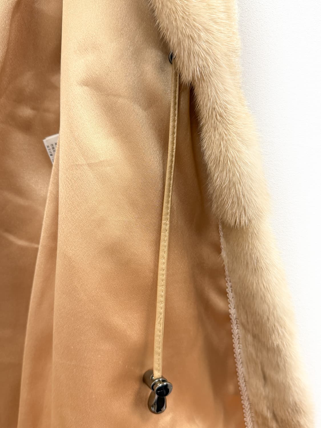 모스코나 NAFA 밍크 아이보리 호라이즌탈 퍼 베스트 상품이미지4