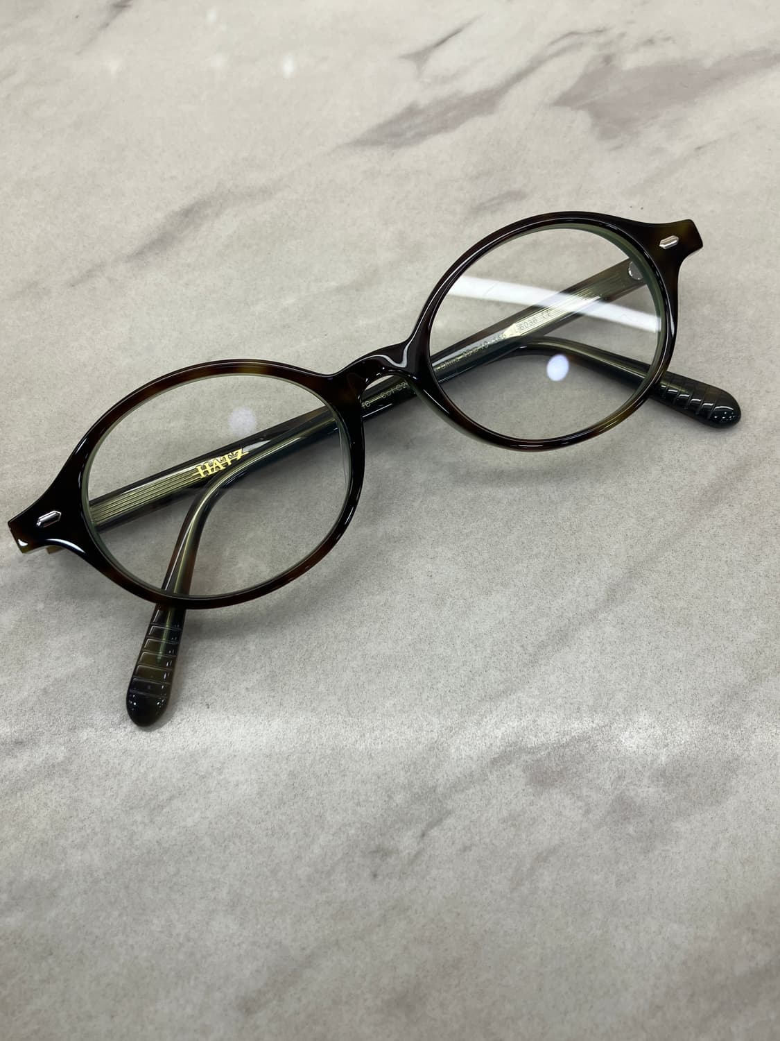 하츠 Hatz 긱시크 옥브라운 오벌 뿔테 Jade brown 상품이미지8