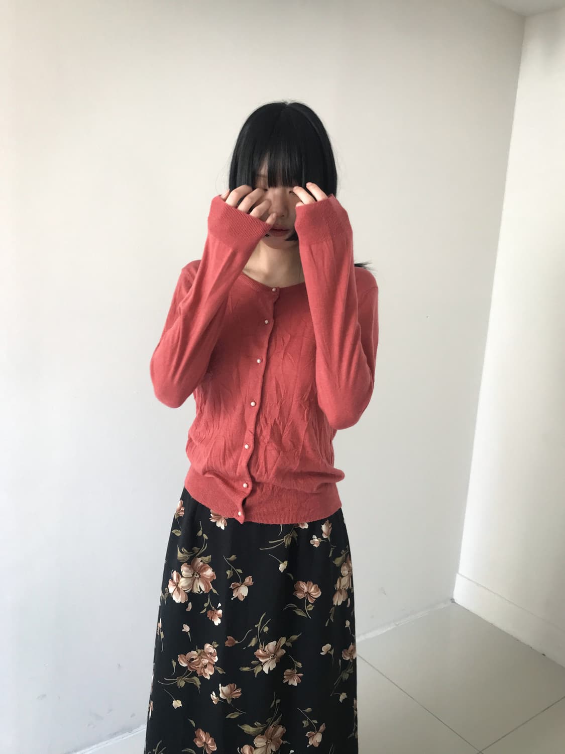 Pearl Button Soft Knit Cardigan 상품이미지3