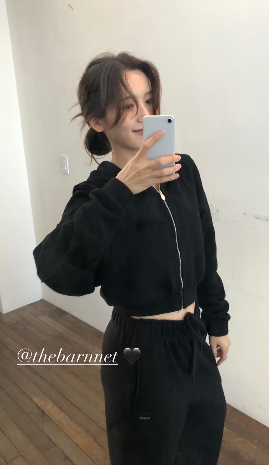 더바넷 스퀘어 라벨 코튼 후드집업 블랙 상품이미지3