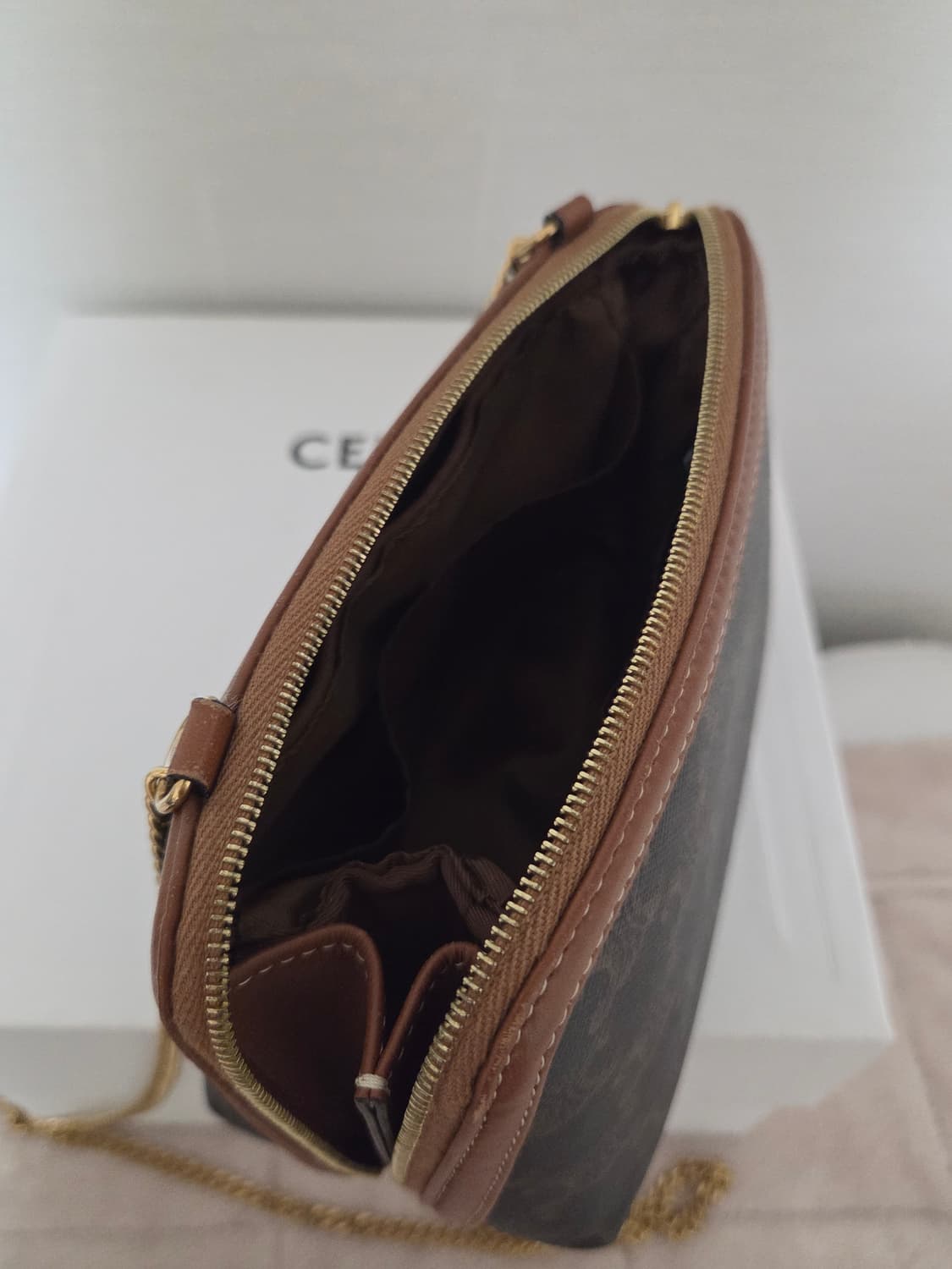 셀린느 트리옹프 체인클러치백 상품이미지7