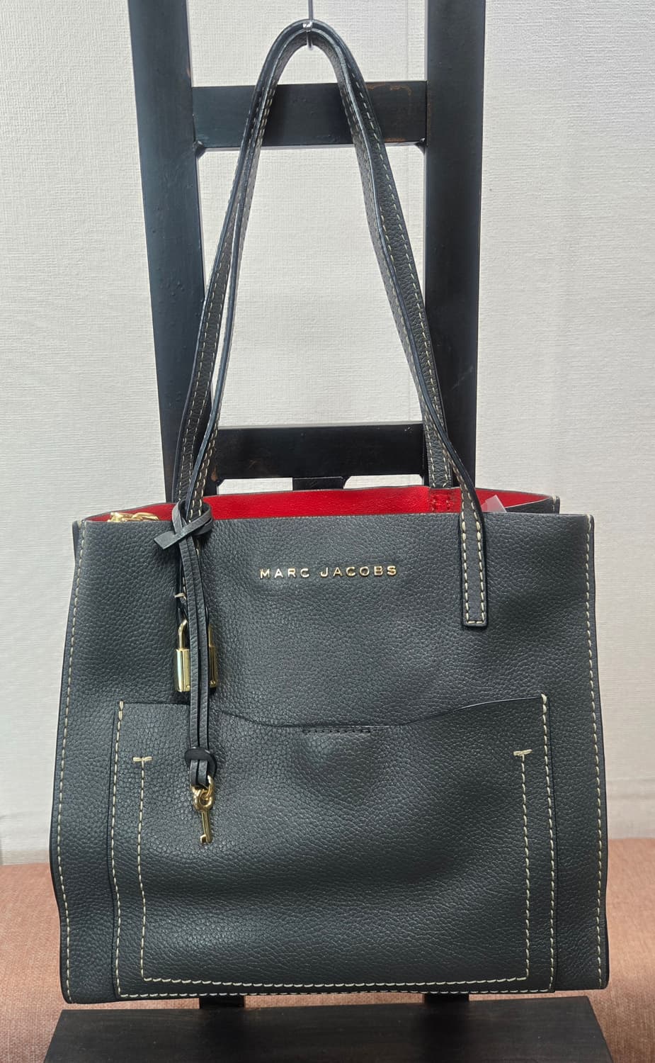 마크제이콥스 블랙 레더 토트백 + 자물쇠 키링 상품이미지1