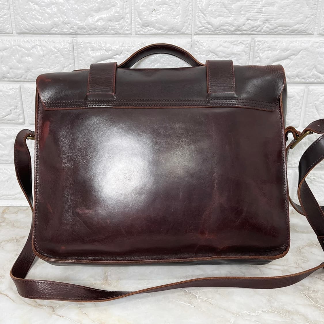 닥터마틴 15인치 가죽 사첼백 상품이미지3