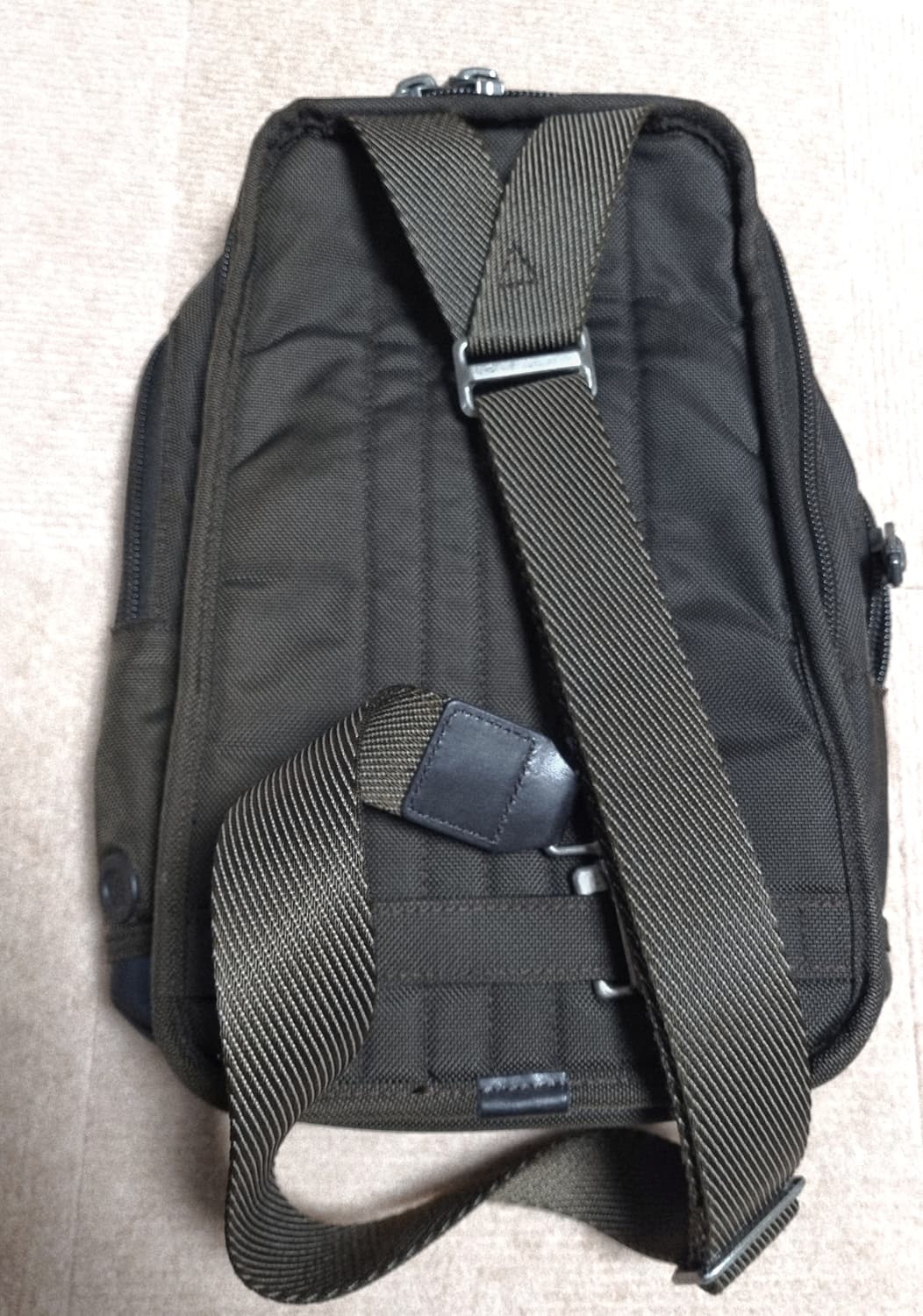 정품) 투미 알파브라보 슬링백  상품이미지7