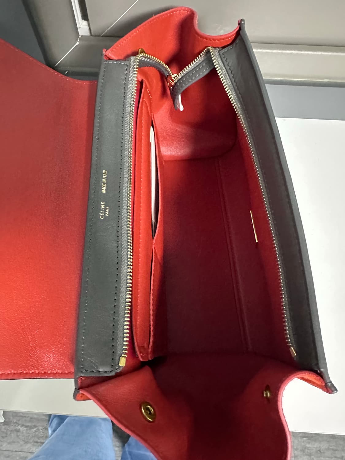 셀린느 트라페제 토트 겸 숄더백 상품이미지9