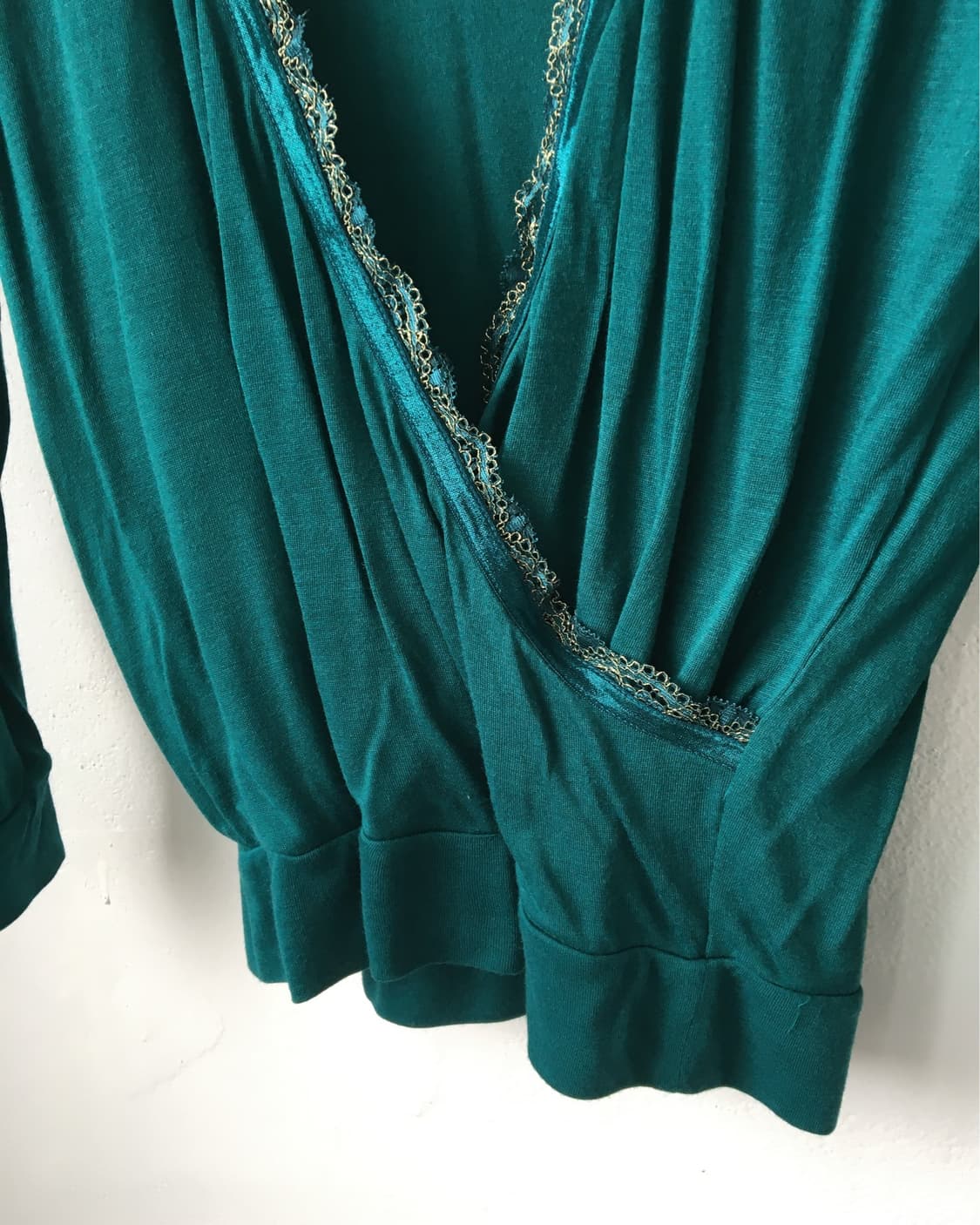 Lace trimming deep neck wrap sleeve 상품이미지4