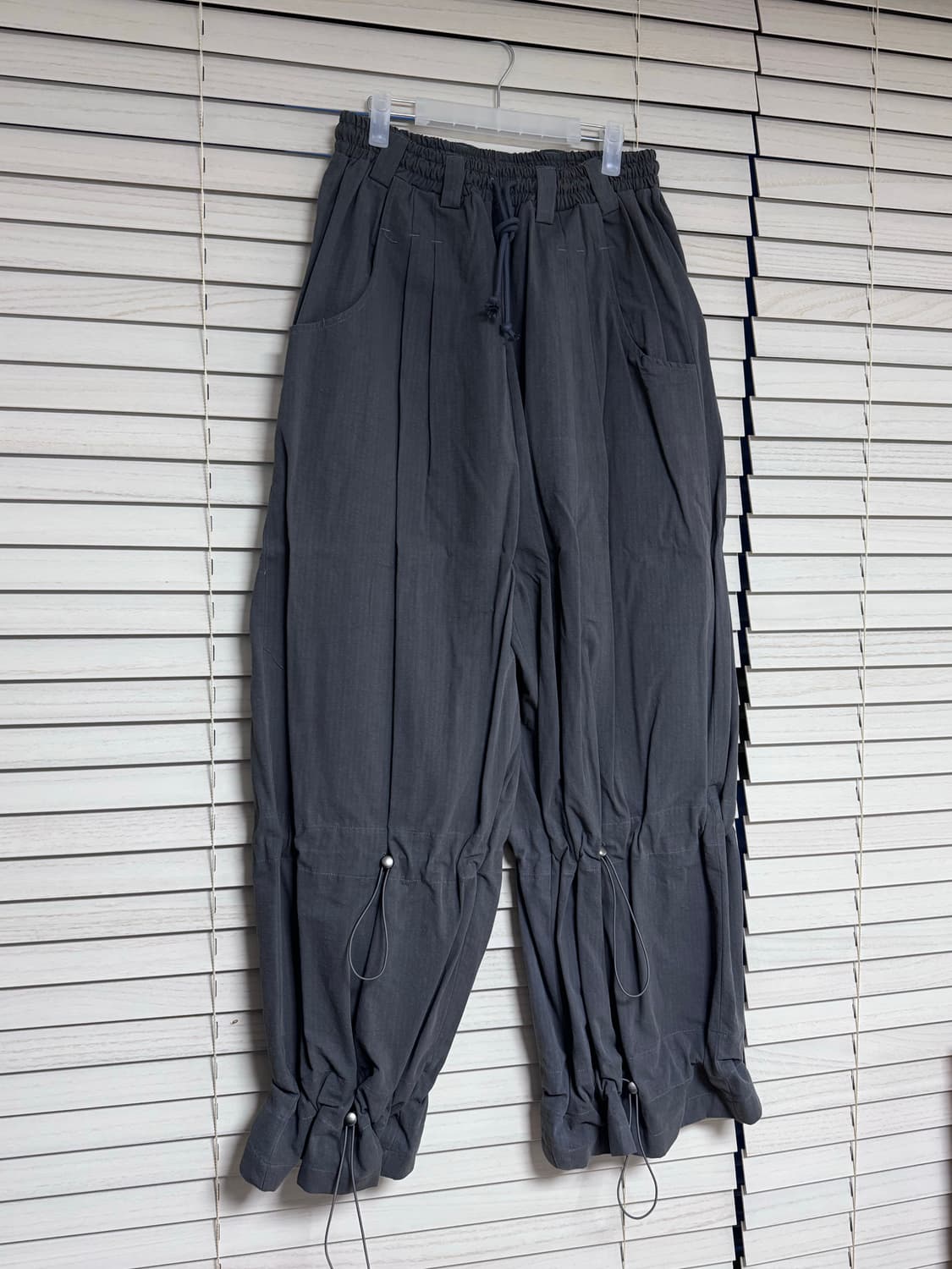 메모리 스페이스 - 6턱 스트링 팬츠 상품이미지3