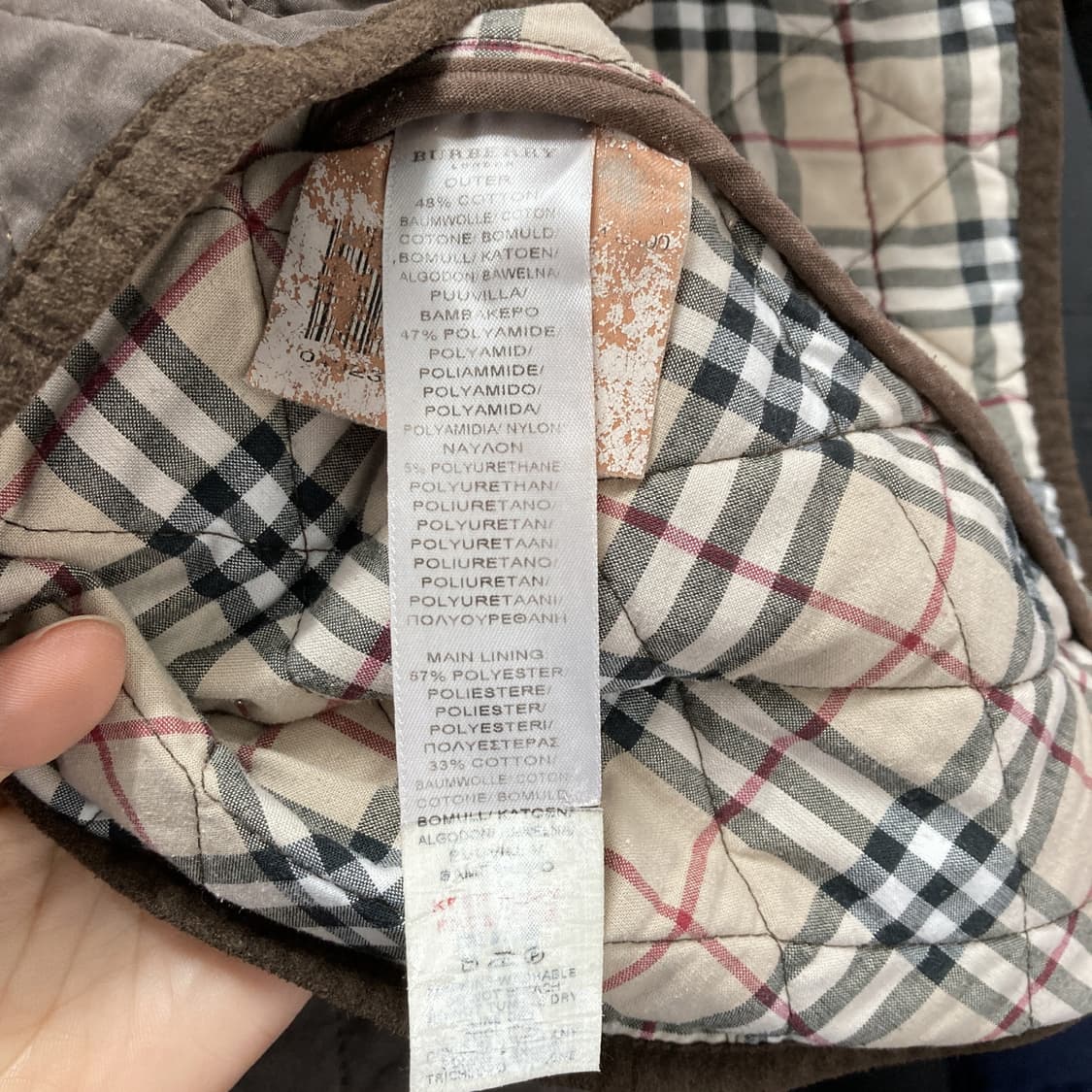 버버리 키즈 카라 퀄팅자켓 정품 브라운 6Y  상품이미지4