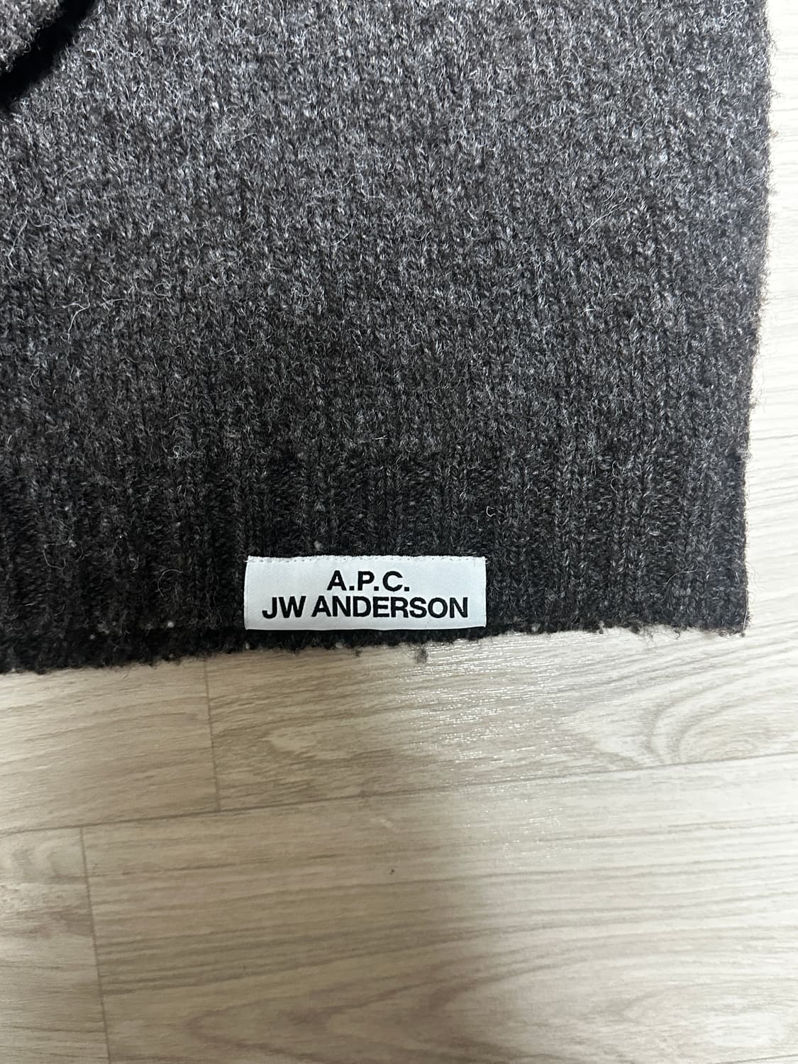아페쎄 A.P.C. x JW앤더슨 앙쥬 점퍼 브라운 니트 xl 상품이미지4