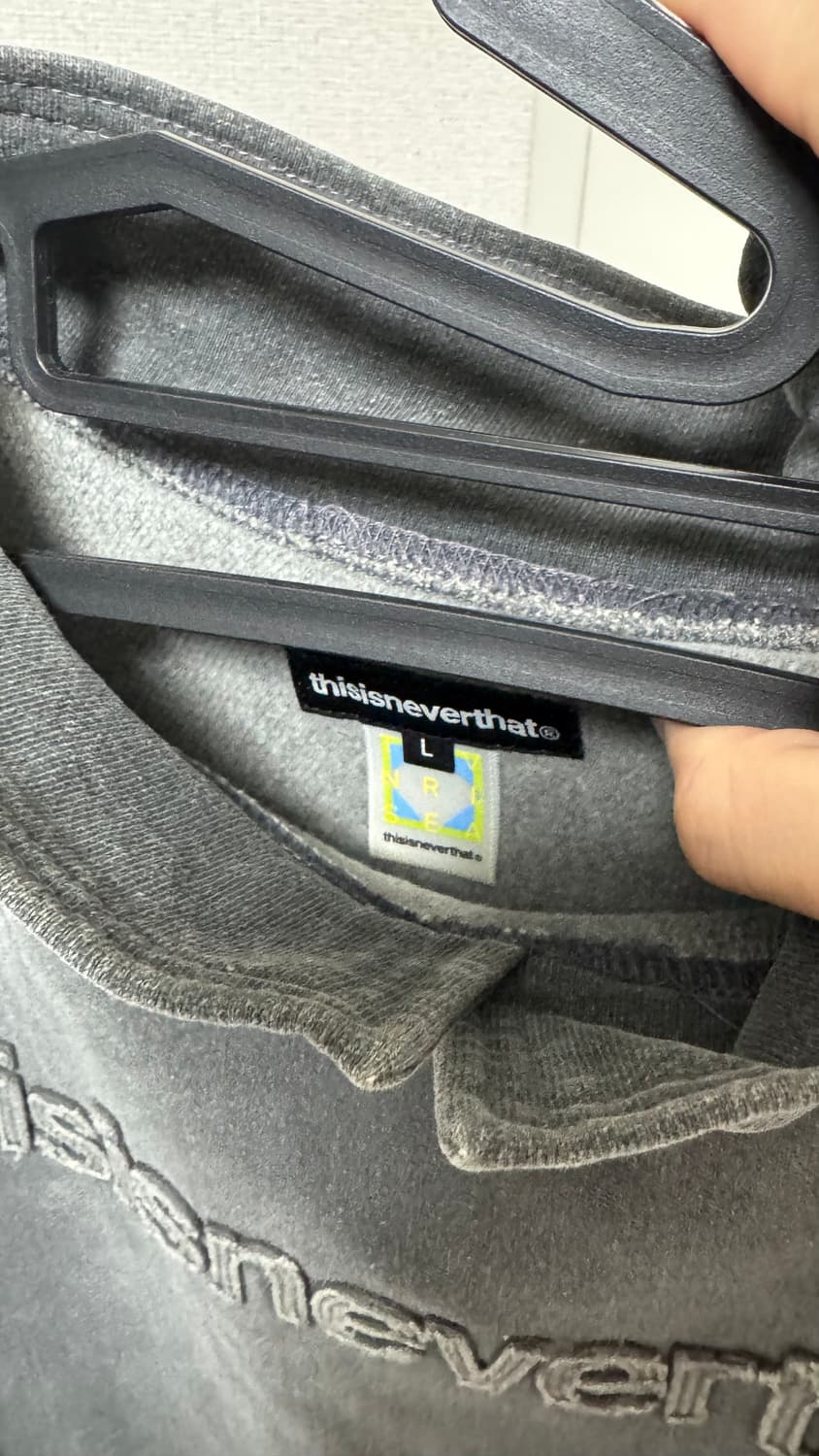 [L] 디스이즈네버댓 피그먼트 다잉 오버핏 맨투맨 상품이미지3